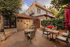 Zemira Garden Hotel