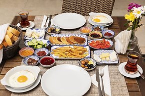Zemira Garden Hotel