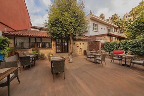 Zemira Garden Hotel