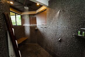 Tulemar Bungalows & Villas
