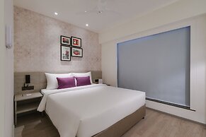 7 Apple Hotel Mahape