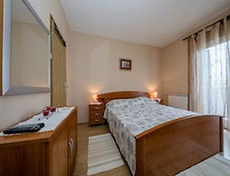 Apartments & Rooms Green Bay
