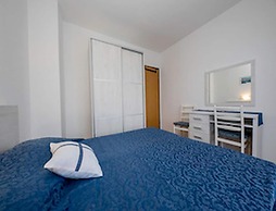 Apartments & Rooms Green Bay