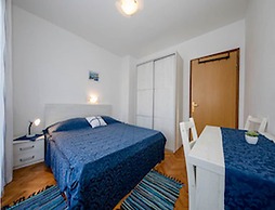 Apartments & Rooms Green Bay
