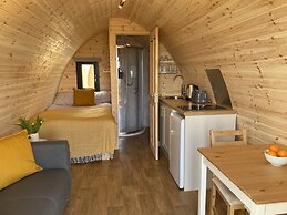Kirkapol Pod Sleeps 2 With Ocean Views