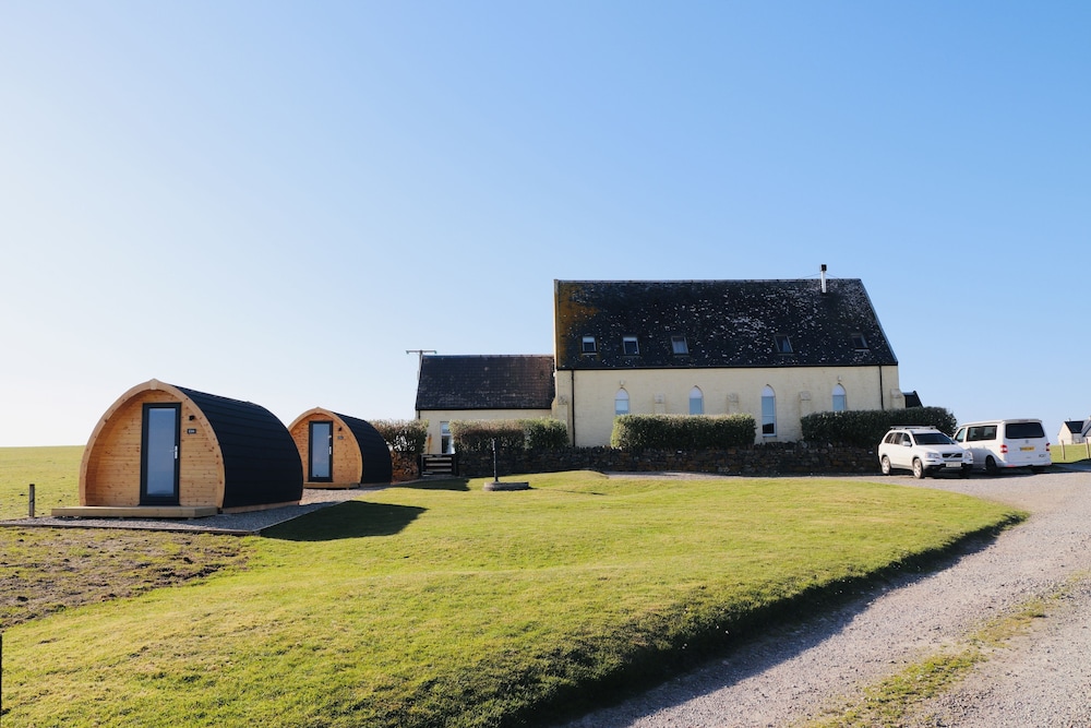 Kirkapol Pod Sleeps 2 With Ocean Views