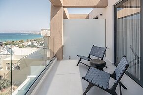 Nuovo Luxury Suites