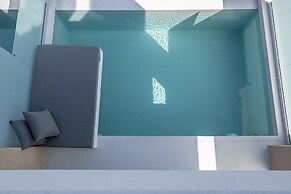 Nuovo Luxury Suites