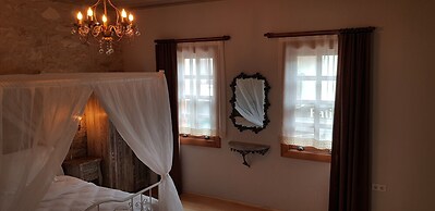 CHAKRA SUITES URLA
