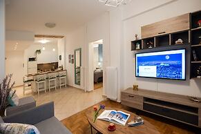 Blue Ark Comfort near Acropolis