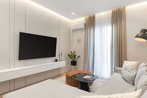 Acropolis White Key Residence