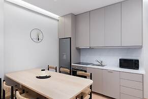 Acropolis White Key Residence