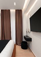 Acropolis White Key Residence