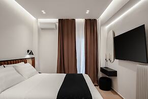 Acropolis White Key Residence