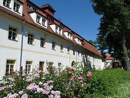 Hotel Týnec