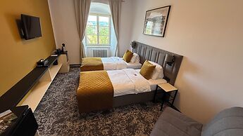 Hotel Týnec