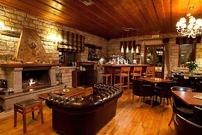 Nisista Lodge Mountain View