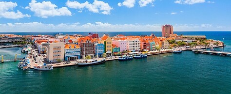Sun Reef Village on Sea