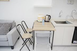 Comfrot 2Br At Sky House Bsd Apartment