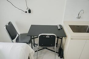 Cozy And Nice Studio At Sky House Bsd Apartment