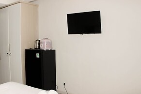 Homey And Cozy Studio Apartment At Elvis Tower