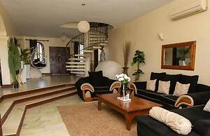 Stay.Plus Creek Residence Nyali