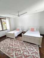 Stay.Plus Creek Residence Nyali