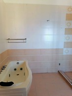 Stay.Plus Shanzu Beachfront Apartment