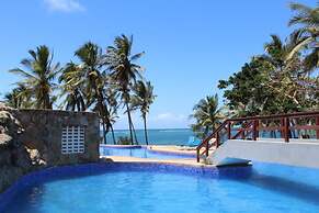 Stay.Plus Shanzu Beachfront Apartment