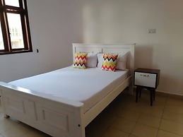 Stay.Plus Shanzu Beachfront Apartment