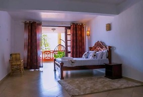 Stay.Plus Shanzu Beachfront Apartment