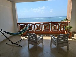 Stay.Plus Shanzu Beachfront Apartment