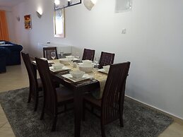 Stay.Plus Shanzu Beachfront Apartment