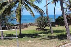 Stay.Plus Shanzu Beachfront Apartment