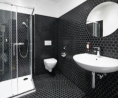 VN17 Rooftop Suites by Adrez Living