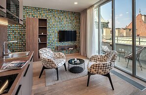 VN17 Rooftop Suites by Adrez Living