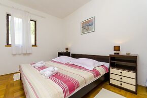 House Stella
