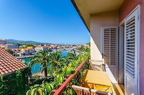 Apartments and Rooms Darinka