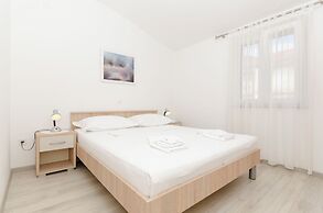 Apartments Klisovic