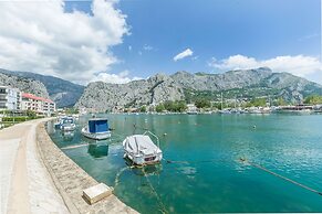 Apartments Cetina