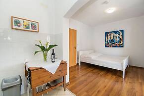 Apartments Kendes