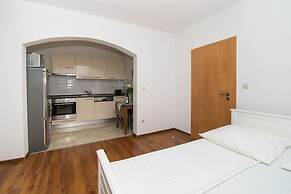 Apartments Kendes