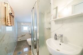 Apartment and Rooms Mato