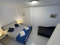 Apartments Jugo i Bura