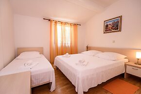 Apartments Zdravko