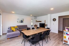 House Villa Ivona