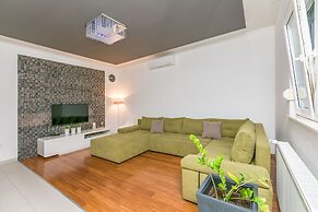 Apartment Mario