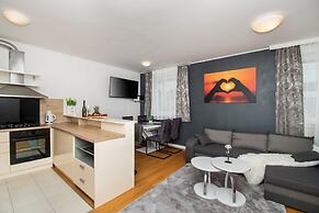 Apartment Only Love