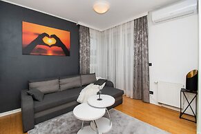 Apartment Only Love