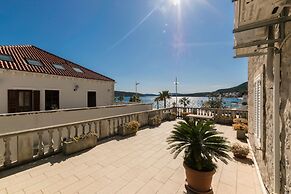 Apartments Davor